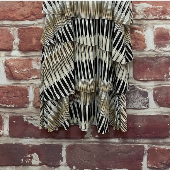 NEW YORK & COMPANY WOMEN'S TAN BROWN MULTICOLOR BOHO ABSTRACT TIERED DRESS - Picture 4 of 8